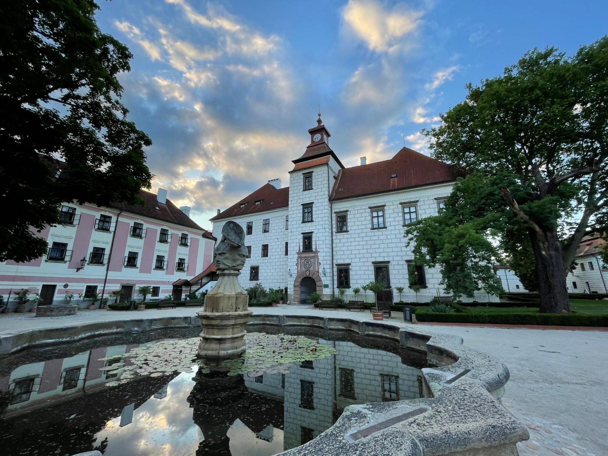 Domecek U Zameckeho Parku Třeboň